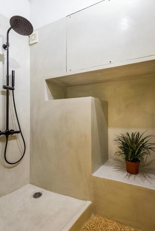 Delfini Home Plaka/Acropolis เอเธนส์ ภายนอก รูปภาพ