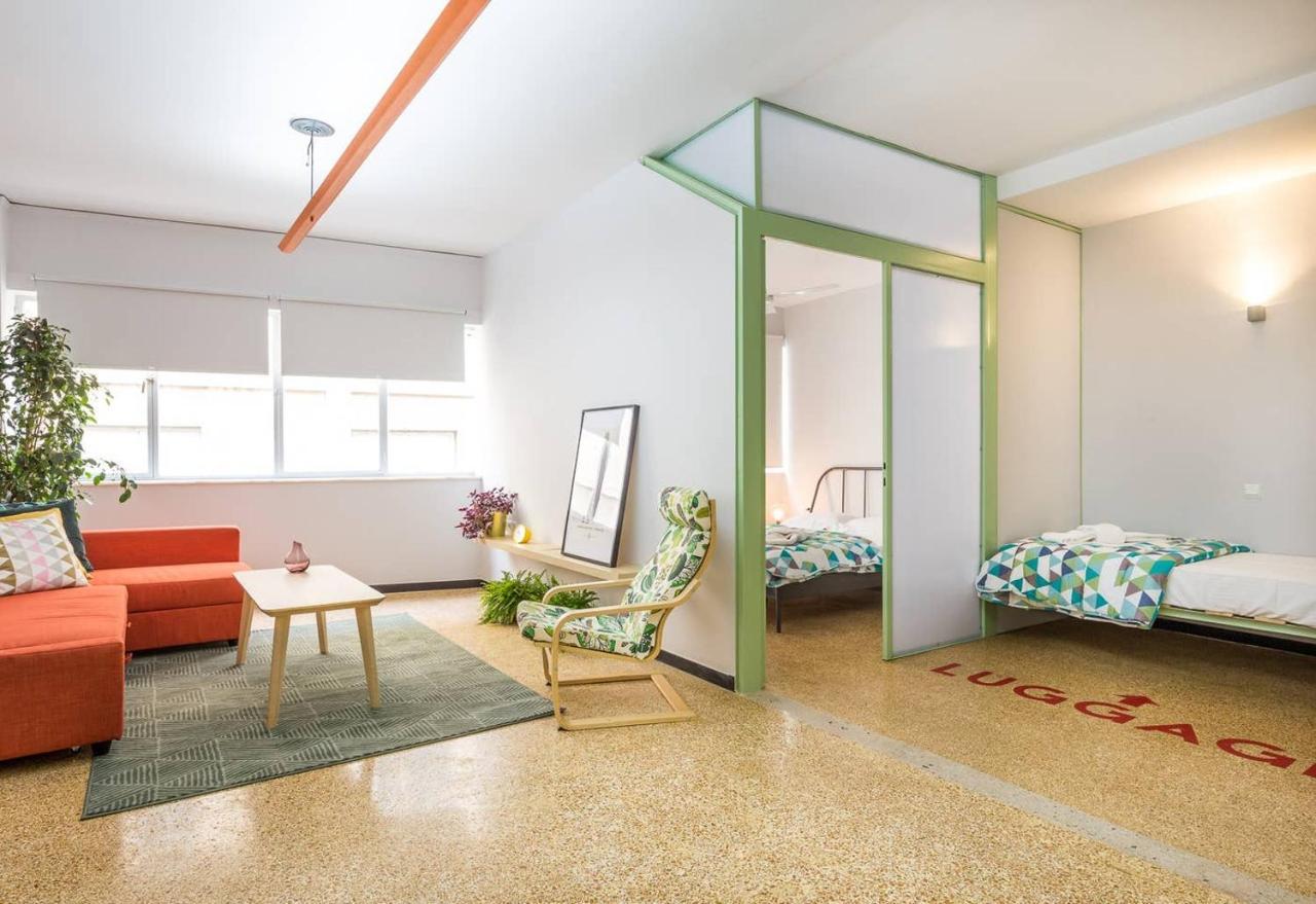 Delfini Home Plaka/Acropolis เอเธนส์ ภายนอก รูปภาพ